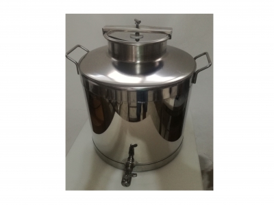 Inox posoda s pipo