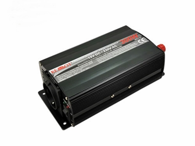 Pretvornik napetosti 12V/220V  300W-600W